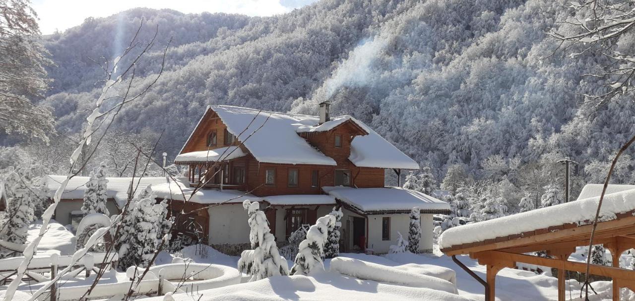 Gasthaus Maria Borlova ภายนอก รูปภาพ