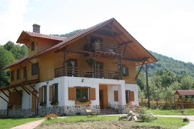 Gasthaus Maria Borlova ภายนอก รูปภาพ