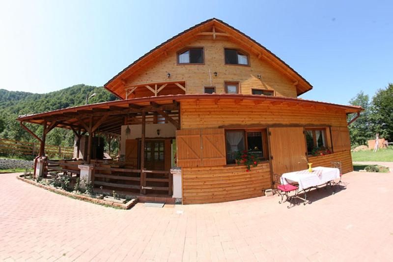Gasthaus Maria Borlova ภายนอก รูปภาพ