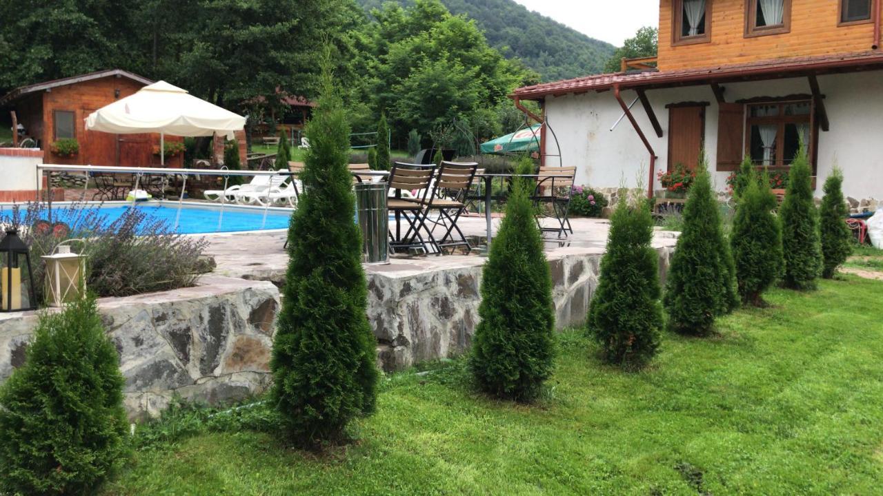 Gasthaus Maria Borlova ภายนอก รูปภาพ